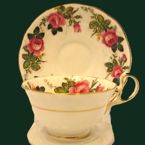 Vtg Aynsley teacup & saucer bone china with a wreath of pink of roses England - Picture 7 of 9